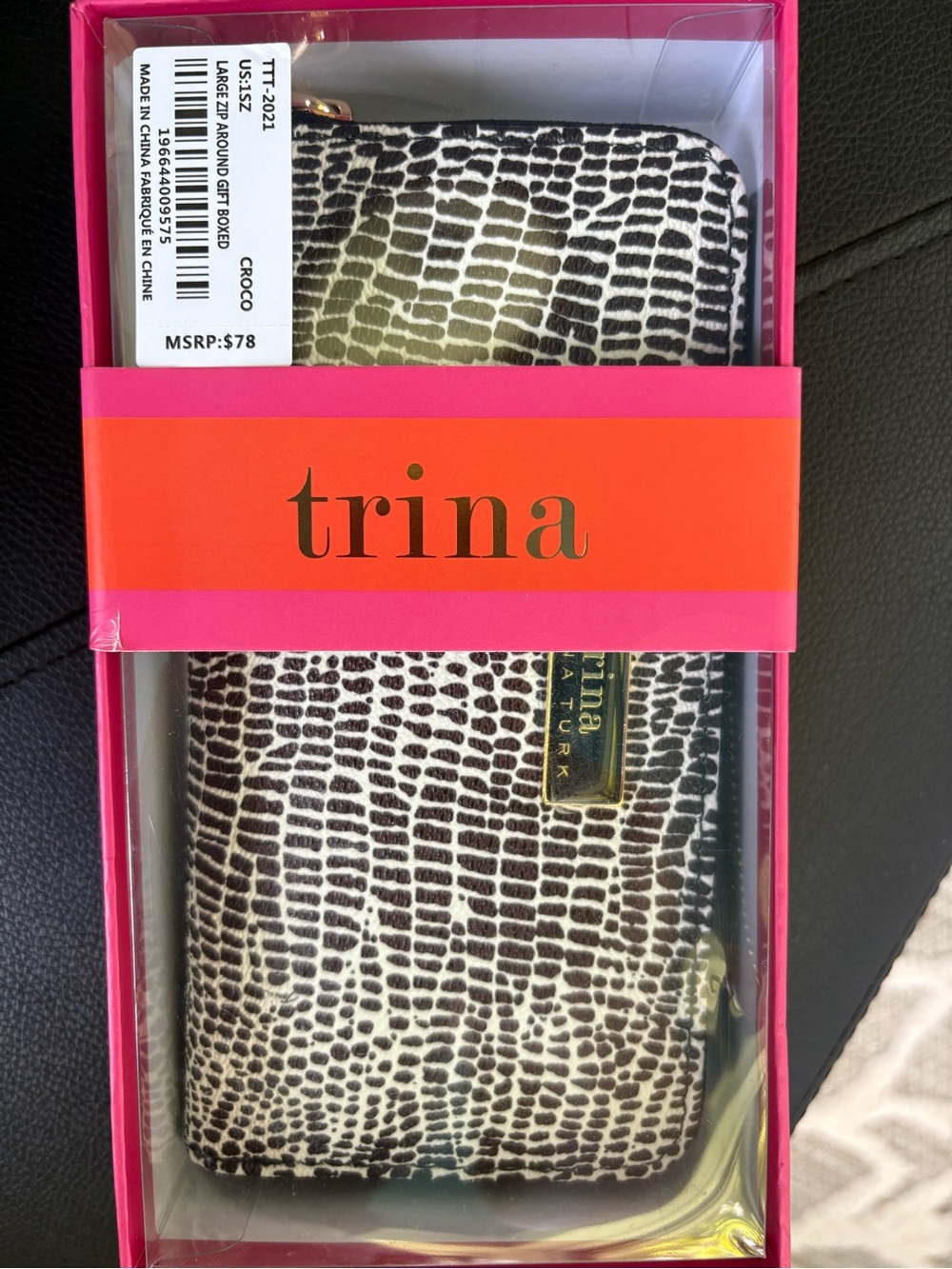 Trina Turk Black & White Textured Zip Wallet with Gold Logo Plaque - Picture 2 of 9